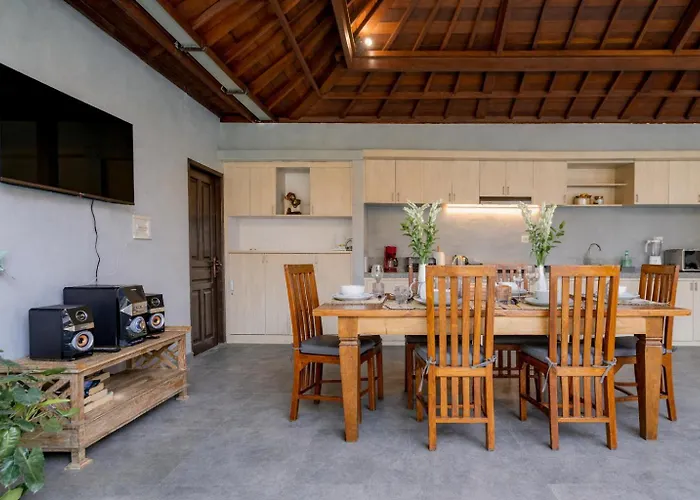 Amaluna Ii 3br Private Pool Near Center