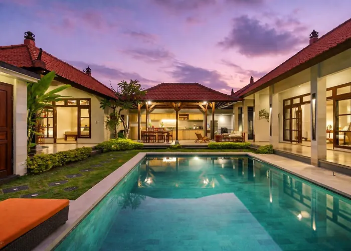 Amaluna Ii 3br Private Pool Near Center * Seminyak