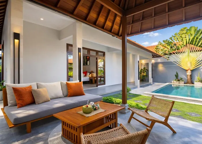 Amaluna Ii 3br Private Pool Near Center Seminyak